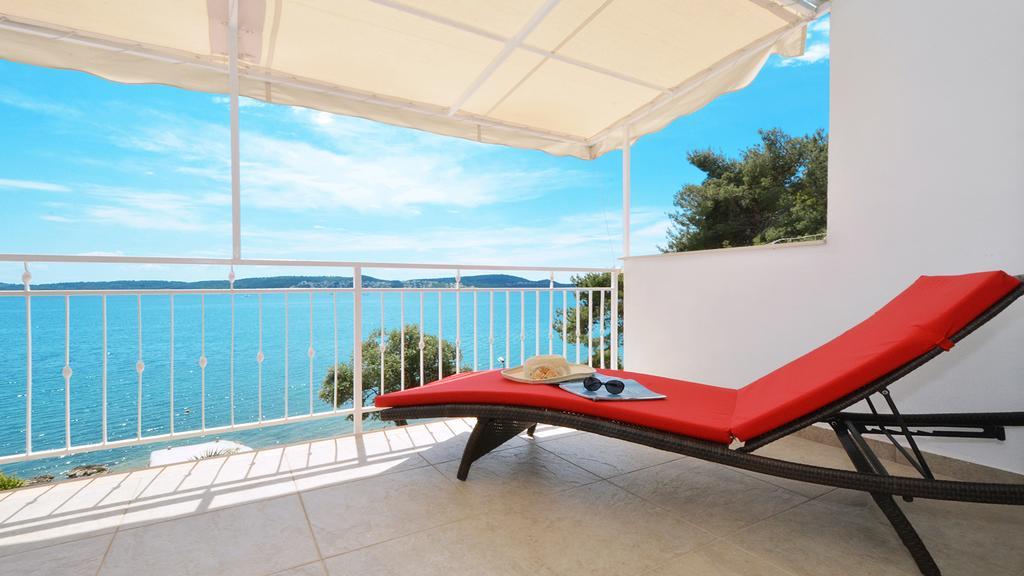 Gem Of The Sea Luxury Beach Apartment With Brand New Heating Infinity Pool تروغير المظهر الخارجي الصورة