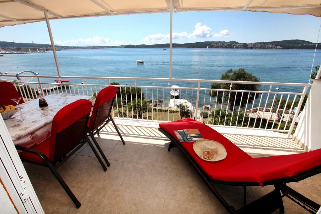 Gem Of The Sea Luxury Beach Apartment With Brand New Heating Infinity Pool تروغير المظهر الخارجي الصورة