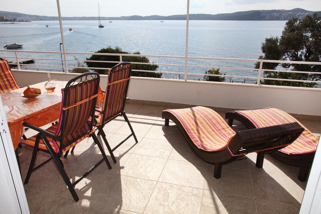 Gem Of The Sea Luxury Beach Apartment With Brand New Heating Infinity Pool تروغير المظهر الخارجي الصورة