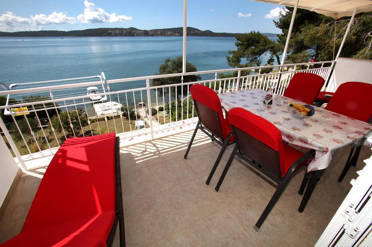 Gem Of The Sea Luxury Beach Apartment With Brand New Heating Infinity Pool تروغير المظهر الخارجي الصورة