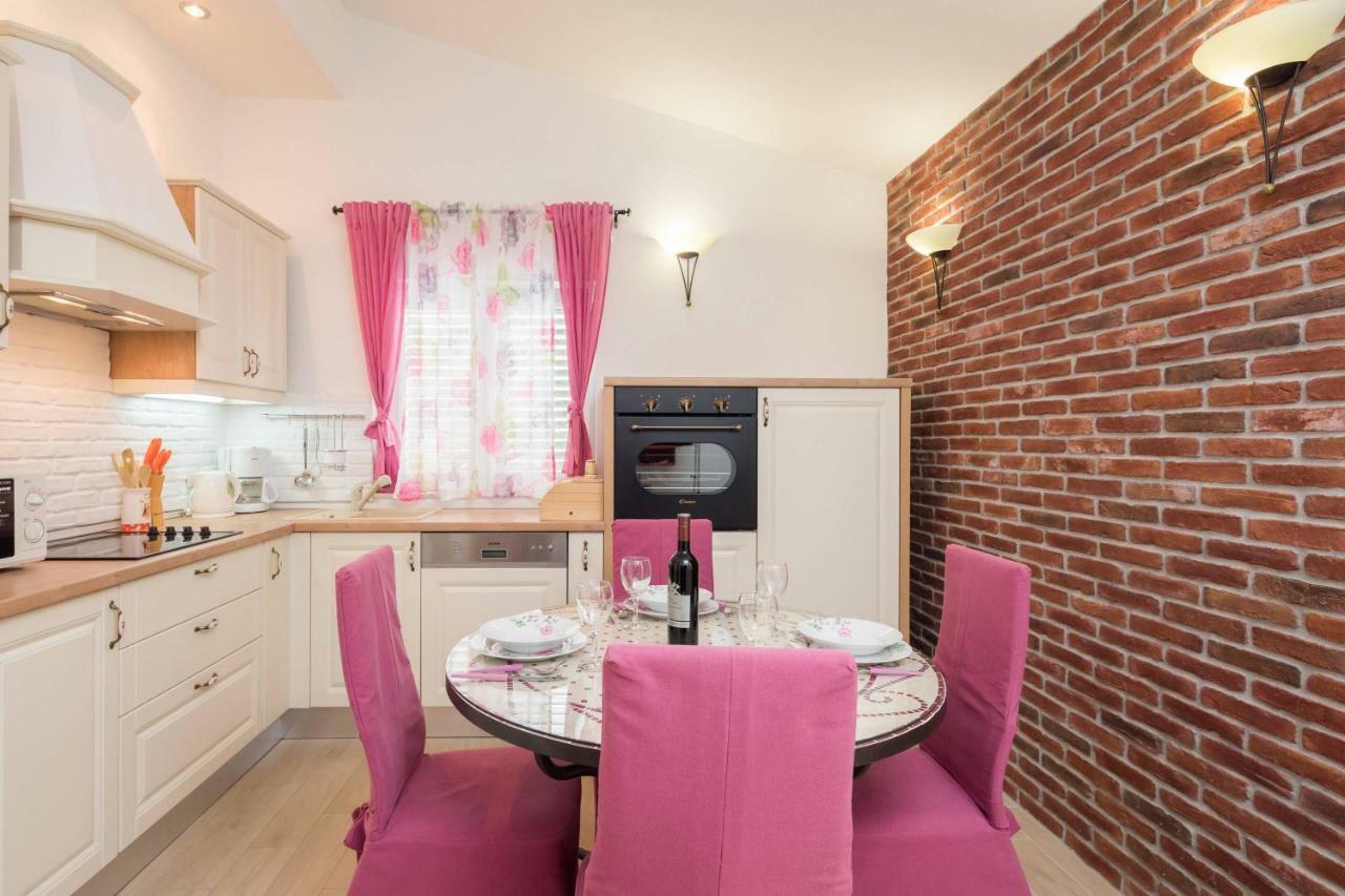 Gem Of The Sea Luxury Beach Apartment With Brand New Heating Infinity Pool تروغير المظهر الخارجي الصورة