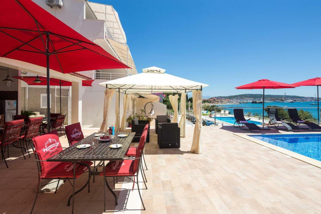 Gem Of The Sea Luxury Beach Apartment With Brand New Heating Infinity Pool تروغير المظهر الخارجي الصورة